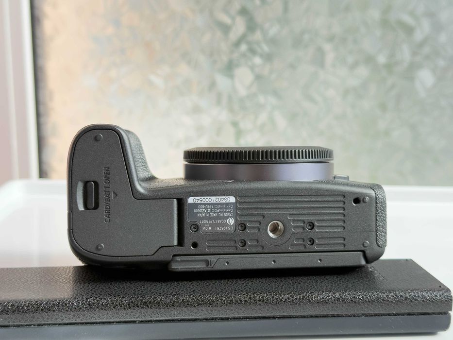 Продаю Canon EOS RP