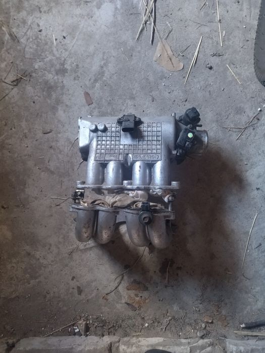 Колектор впускний Daewoo Lanos Sens