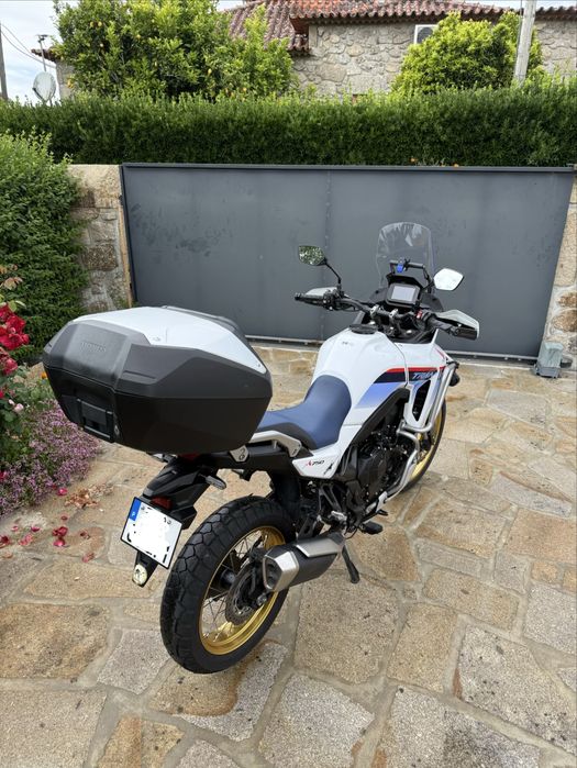 Honda Transalp XL750 (carta A2)