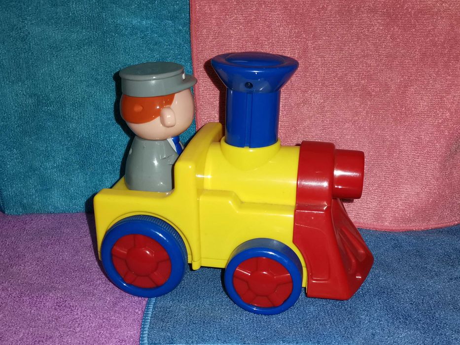 BRINQUEDO Navystar Musical Train With Light