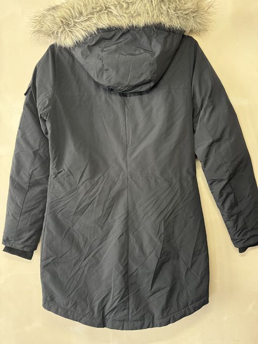 Продам зимову жіночу куртку-парку Everest