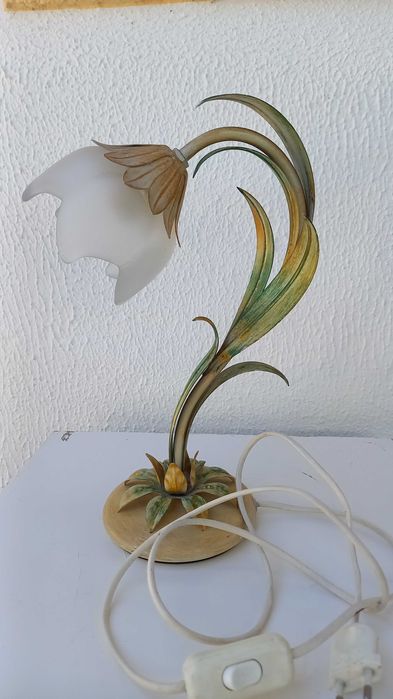 Table Lamp428572659093360641