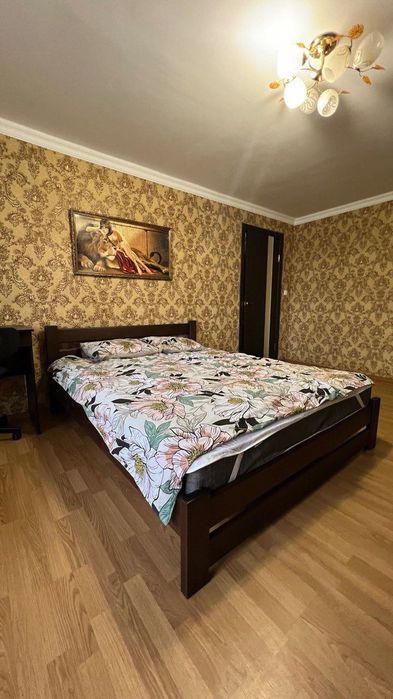 Здається подобово однокімнатна квартира в центрі міста з євроремонтом