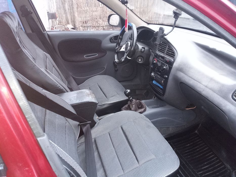 Део сенс , хороша ,економна перша машина .