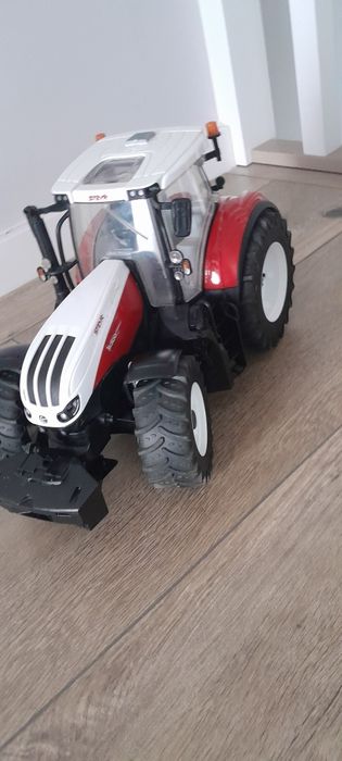 Traktorek bruder steyr