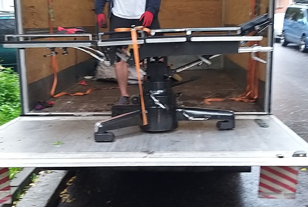 Solidne Przeprowadzki 24/7 Utylizacja Winda