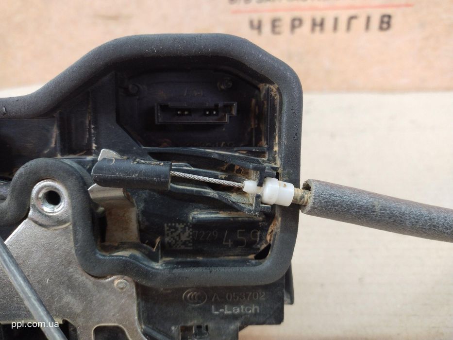 BMW 3 F30 F31 2011-2018 Замок двери задней левой 4 pin 7229459