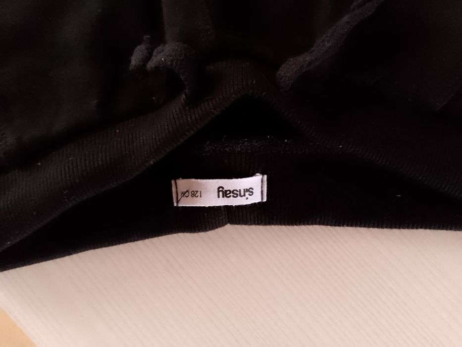 Spodnie dresowe r. 128