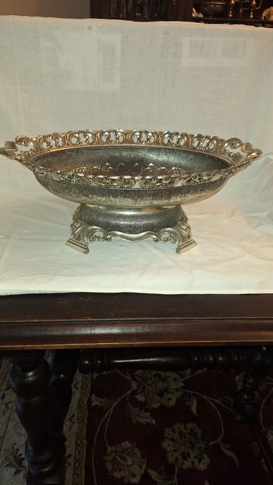 Centro de mesa  ou fruteira/floreira