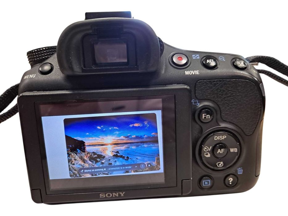 Aparat Sony Alpha 58 (SLT-A58) + Obiektyw  18-55mm