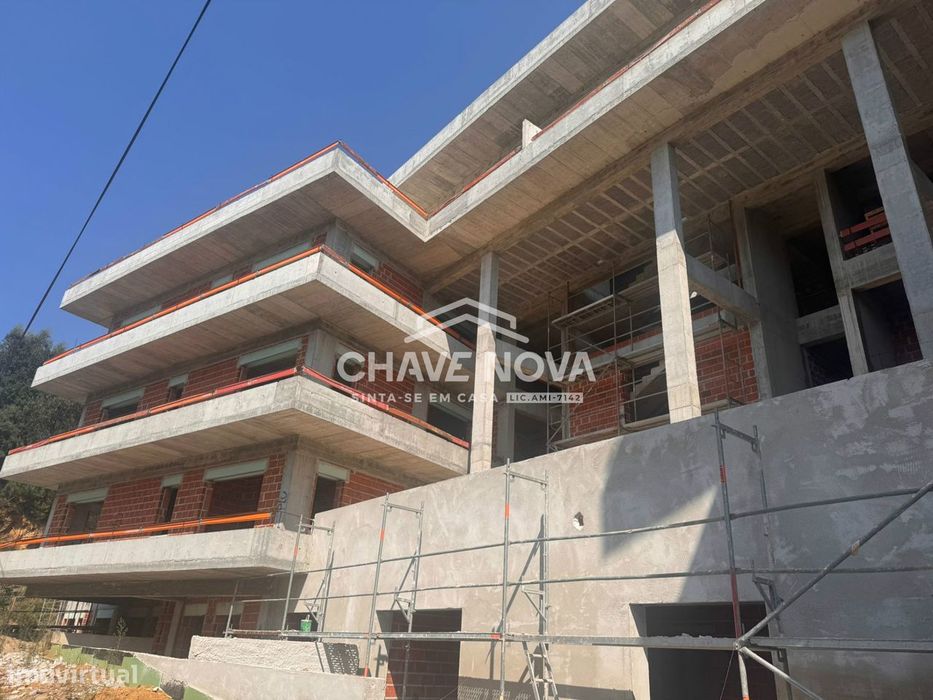 T3 Novo C/ 4 Lugares de Garagem em Oliveira de Azemeis — Ossela, Aveiro