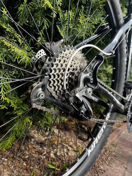 Велосипед 29 rockshox deore shimano