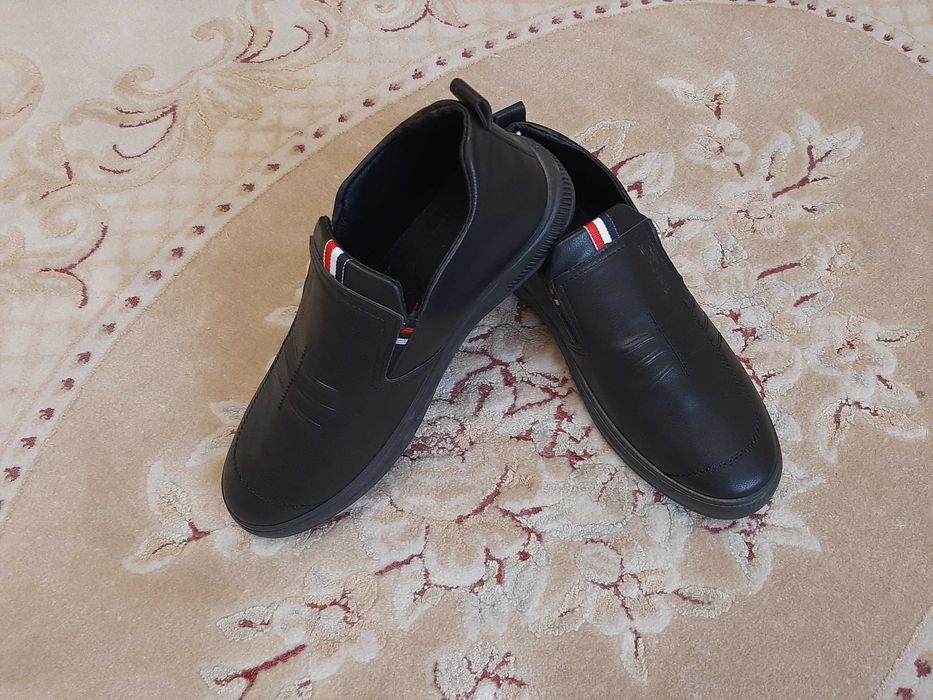 Туфлi кожанi 42р.(устiлка-26,5м) м.Киiв