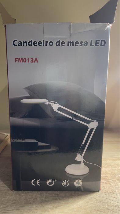 candeeiro de mesa led