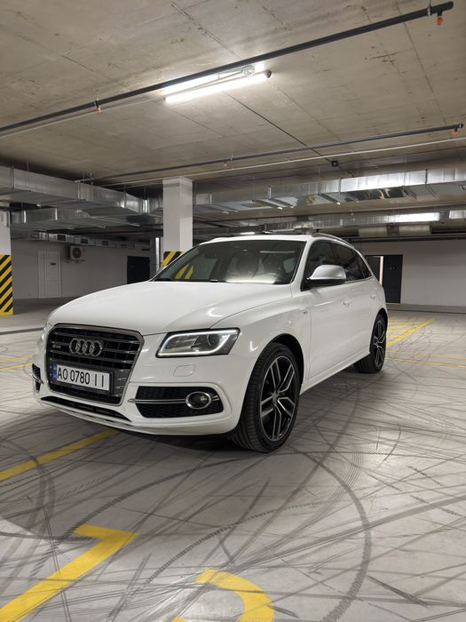 Audi SQ5  Продам