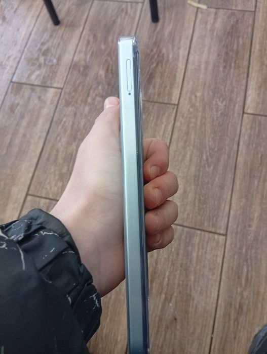 Продам или обменяю редми 13 8/256 + торг