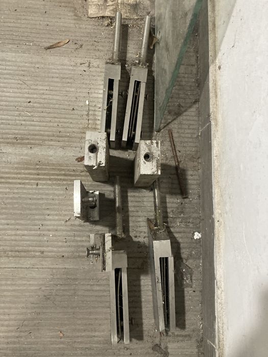 Vidro Temperado 10mm com Ferragens – Ex-Escadaria (3 Peças)