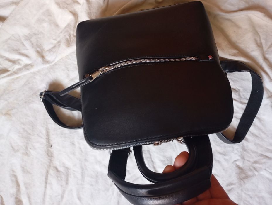 Рюкзак женский кожаный Guess 30см*27см