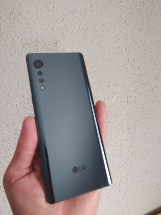 Продам LG Velvet новий