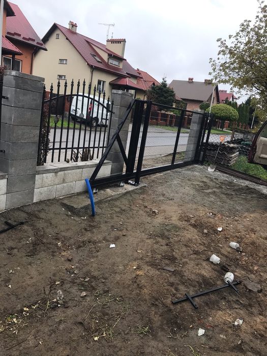 Kompleksowy montaż ogrodzeń i naprawa uszkodzonych ogrodzeń