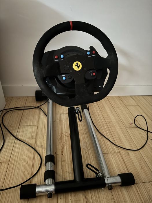 Volante Thrustamaster t300 Ferrari + pedais