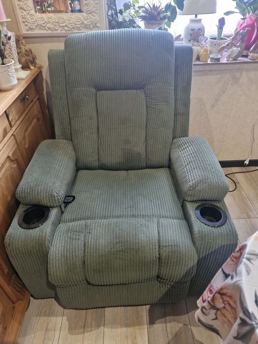 Fotel rozkładany z masazem