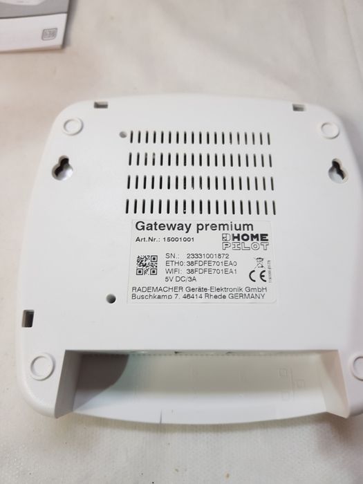 Centralka inteligentnego domu HOMEPILOT Gateway Premium (Smart Home) – Nowa, Zestaw