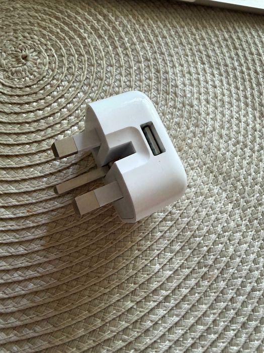 Oryginalna składana ładowarka Apple (wtyczka UK / angielska) – USB 5W