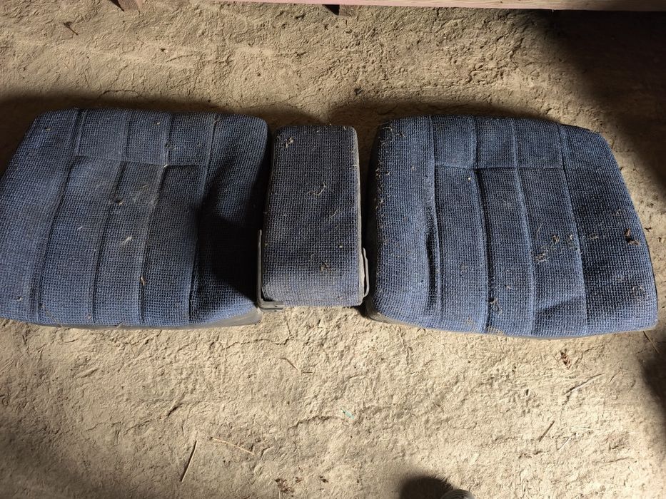 Сидіння задні та карти на ГАЗ 21