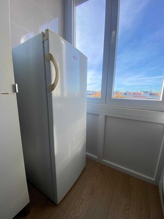 Arca Congeladora Vertical TELEFAC (55 cm - 140m - Branco)
