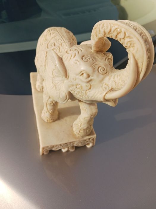 Elefante em marfinite