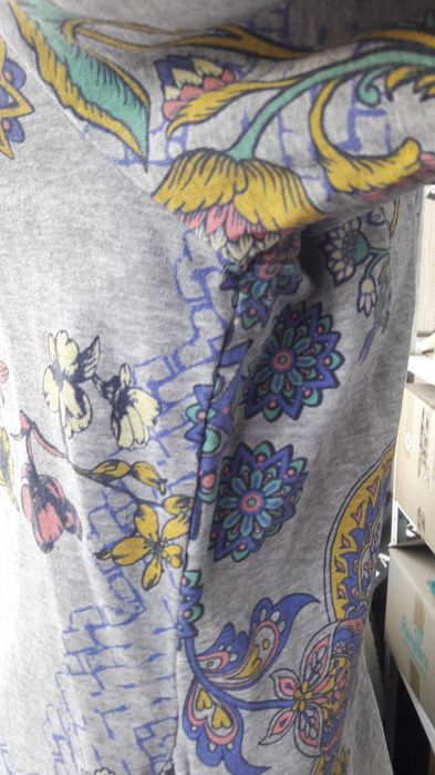 Кофта брендовая размер М. Свитшот. Спортивная кофта