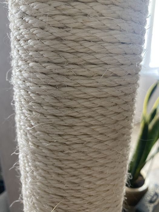 Кігтеточка висотою 67 см