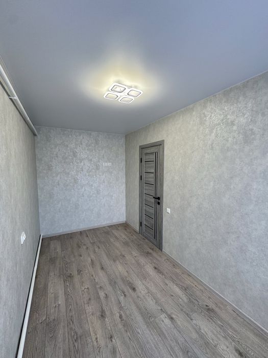 Гарний Будинок з новим ремонтом неподалік Києва, Без комісії Сертифікат