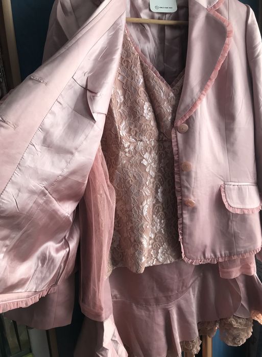 Костюм (тройка) пудрового цвета 50-52 р