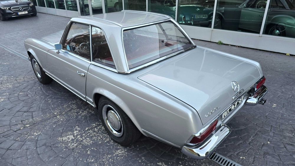 Mercedes-Benz 230SL W113 Pagode 1964 Classico registado en Portugal
