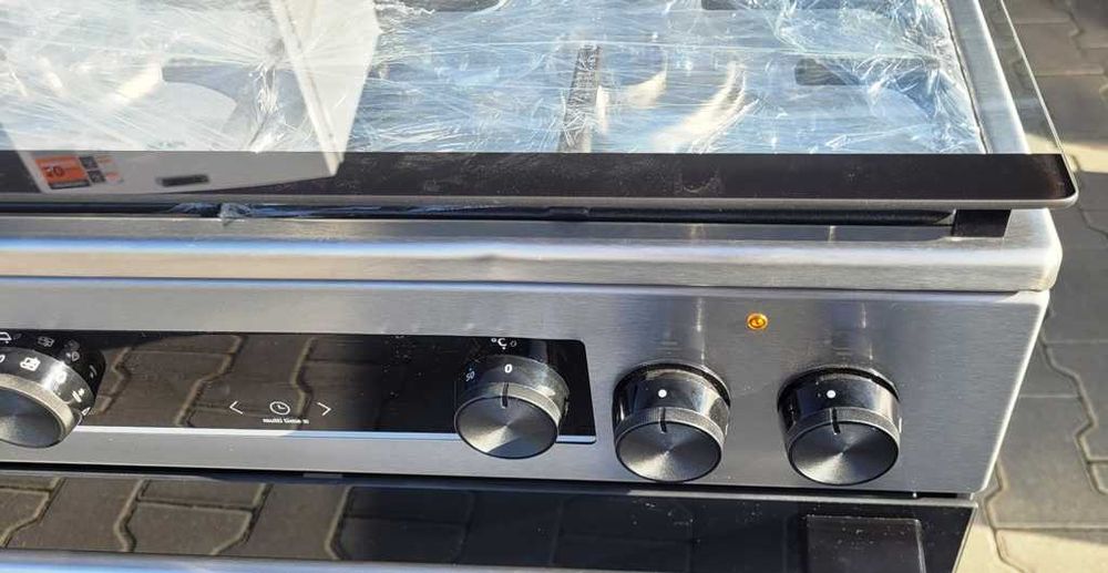 Kuchenka GORENJE GKS6C70XF, AirFry, Programy Parowe, GentleClose, 60cm