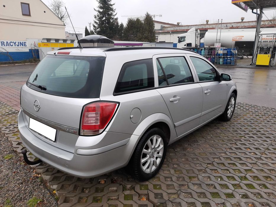 Opel Astra H 150 KM, 6 biegowa, 2008 rok, przebieg 250 tys. km