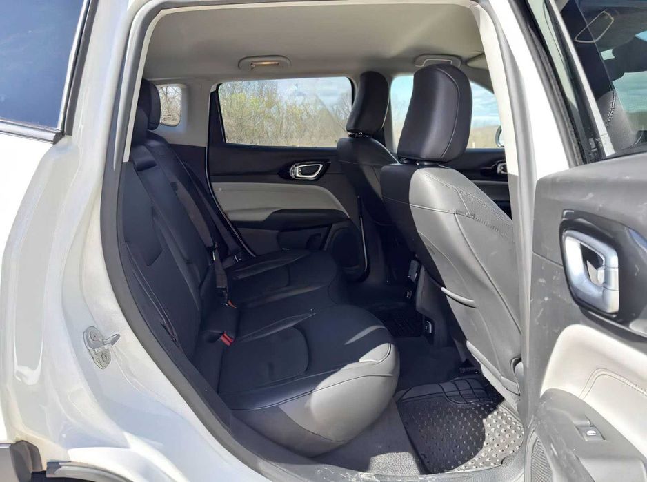 Jeep Compass Limited      2022