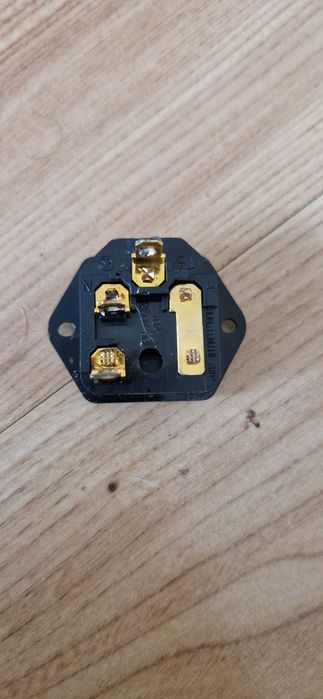 Gniazdo zasilające Furutech Fi 03 G