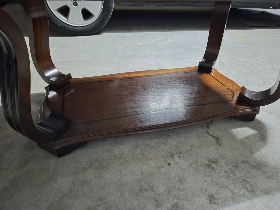 Mesa de centro em madeira e mármore
