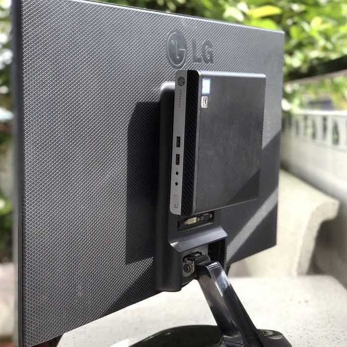 HP 800 G3 Mini PC Intel i5 6500T-CPU/8GB/256GB/530-GPU/Win10