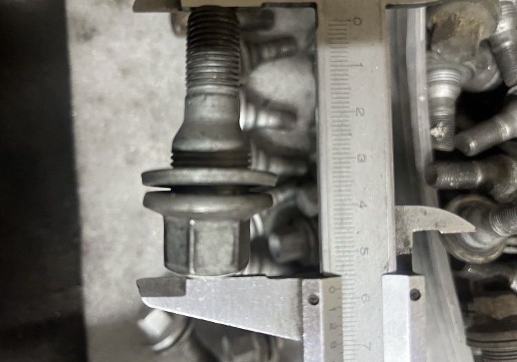 Śruby peugeot do kół aluminiowych