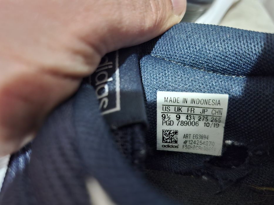 Кросівки Adidas 43 1/3