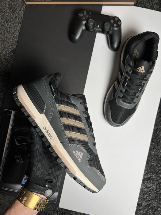 Чоловічі кросівки адідас Adidas ZX 700 Grey Black Beige [41-46]