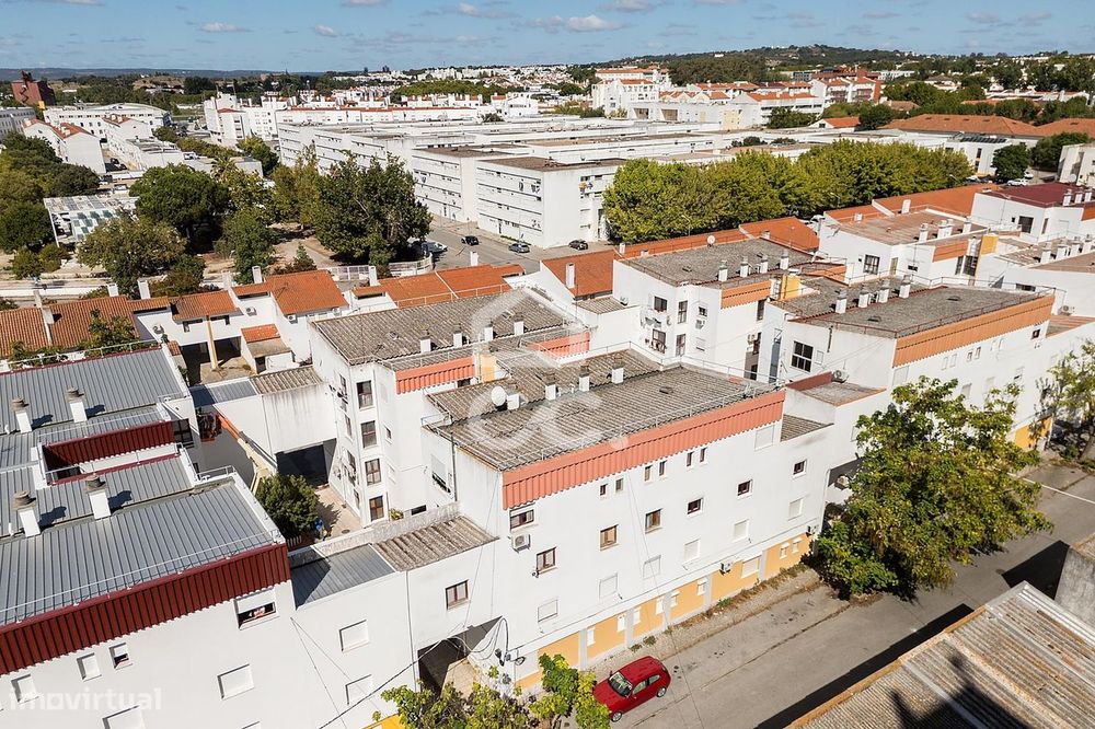 Apartamento T3 totalmente remodelado na Horta das Figueiras, Évora