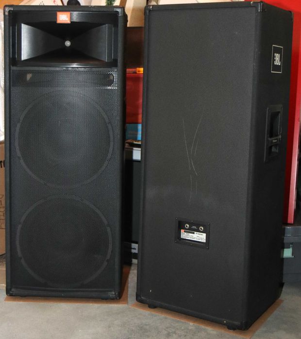 2 Colunas JBL TR225 para som de palco