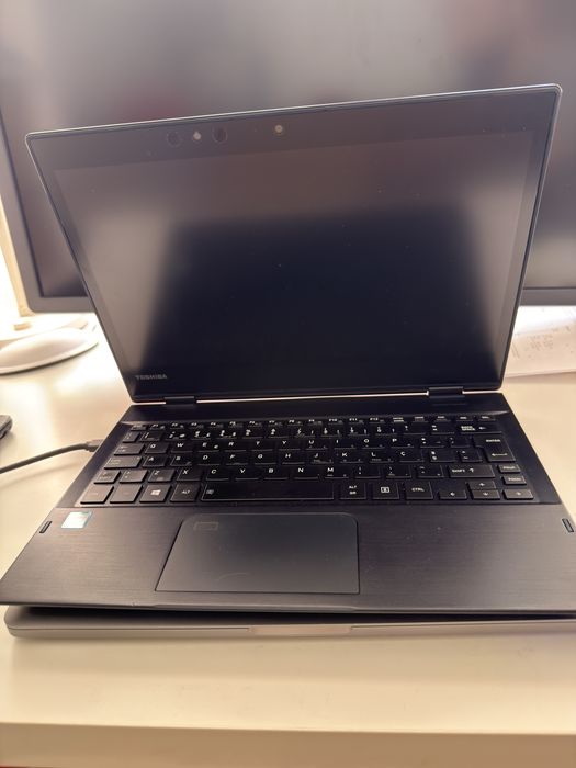 Portatil Toshiba ultra leve touch 360 13”