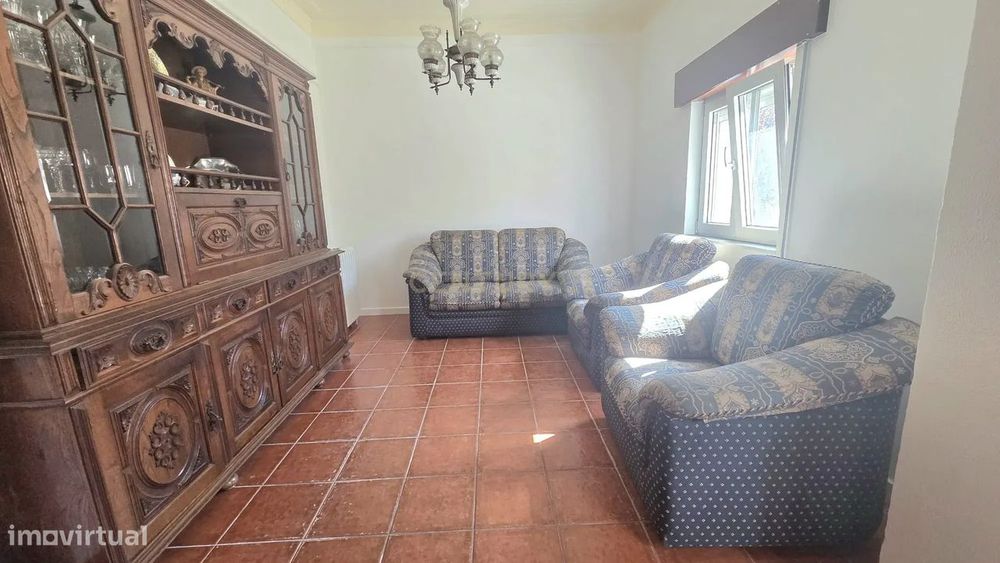 Moradia Térrea T3 para Arrendamento – Lagares, Almagreira