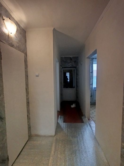 Продається 2х кімнатна квартира по вул ГМП